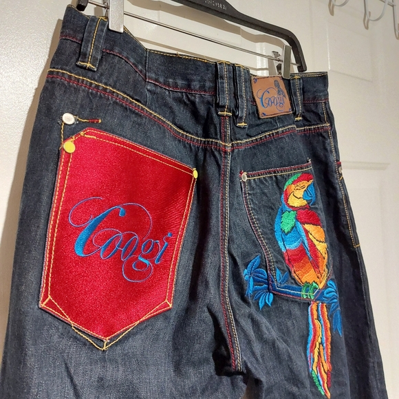 COOGI ARTSY EMBROIDERED MENS DARK WASH JEANS EUC!! - Picture 10 of 15